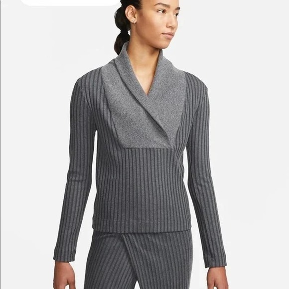 Nike Tops - Nike Yoga Luxe Coverup Gray Ribbed Knit Collar V-neck Pullover Sweater Size M